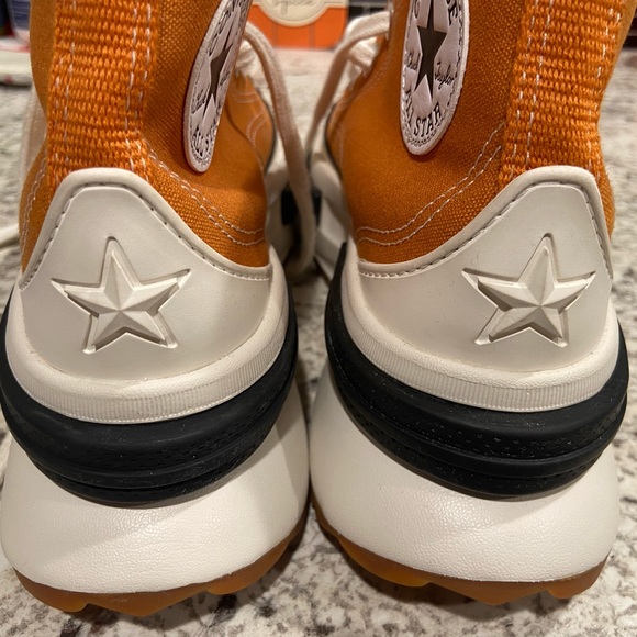 Converse high tops - new like condition - Picture 3 of 4
